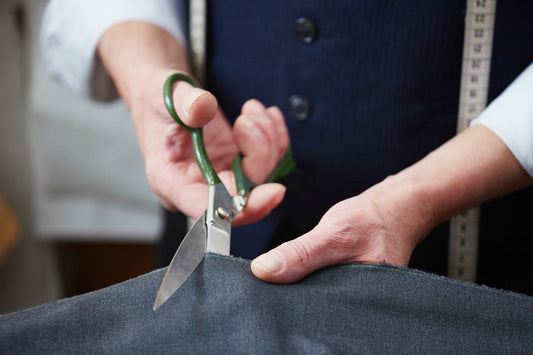 How Do Professional Tailors Use Heavy-Duty Fabric Scissors for Precision Cuts?