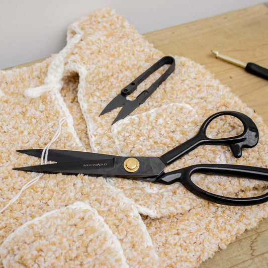 Cutting through the Fabric: Choosing the Right Scissors for Your Projects