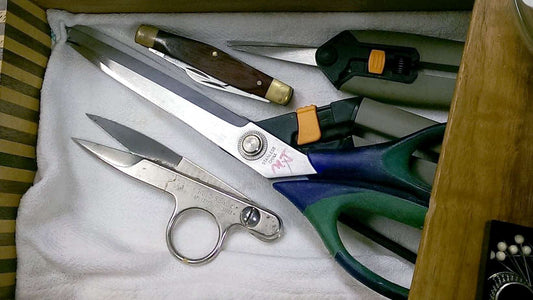 What Are the Best Techniques for Using Heavy-Duty Fabric Scissors?
